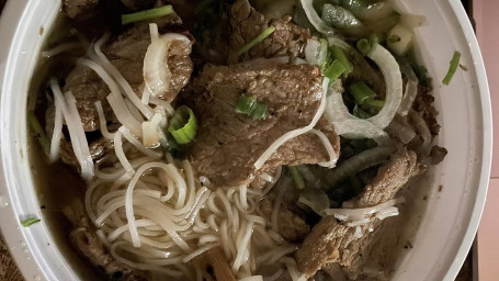 Lemongrass Beef Noodle Soup (Pho Bo N)