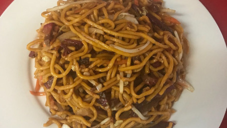 C8. Geroosterd Varkensvlees Lo Mein