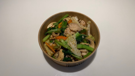 Wok-Fried Pho With Flash Fried Chicken (Phở Xào Gà