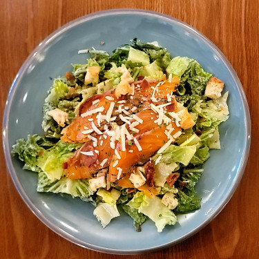 Salmon Caesar Salad Yān Sān Wén Yú Kǎi Sā Shā Lǜ