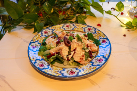 Chicken Cesarona Salad