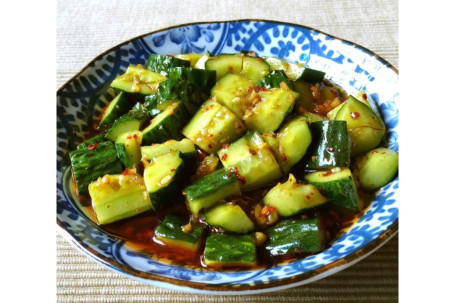 Smashed Cucumber In Crushed Garlic Pāi Huáng Guā