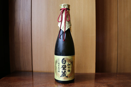 Junmai Daiginjo: Shirakabegura Junmai (640Ml)