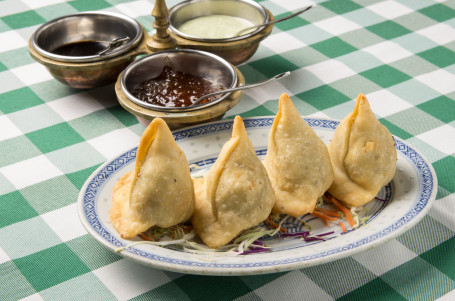 5. Samosa (4 Pcs)