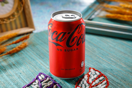 Jiàn Yí Kě Kǒu Kě Lè Coke Zero