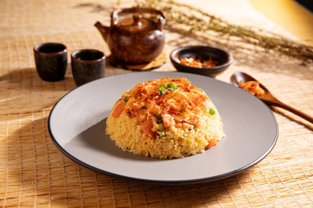 Yīng Huā Xiā Sān Wén Yú Chǎo Fàn Fried Rice With Salmon, Egg And Sakura Shrimp