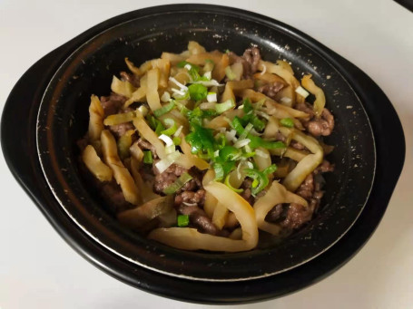 Clay Pot Rice With Beef Slices And Preserved Szechuan Pickle Vegetables Zhà Cài Niú Ròu Bāo Zǐ Fàn