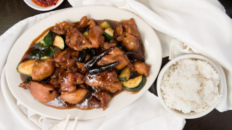 C17. General Tso's Chicken Hot