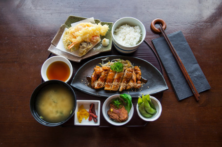 Nagoya Chicken Bento Box