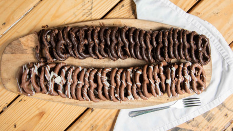 Chocolate Covered Pretzels (1/4 Lb)