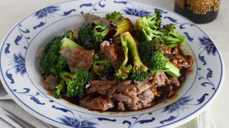 C17. Beef With Broccoli Combo Platter