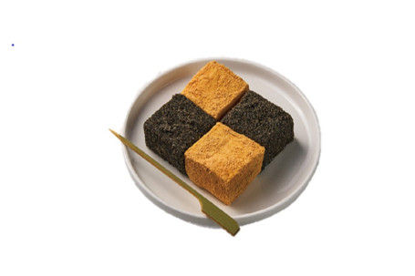 Black Sesame Soybean Power Coconut Mochi