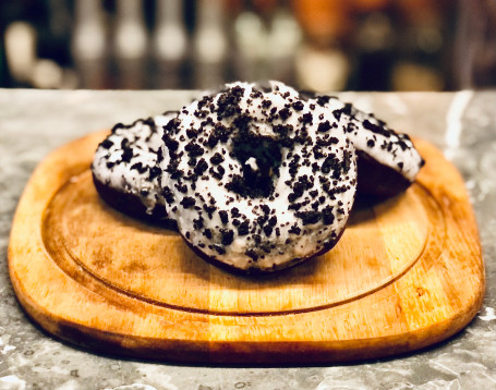 2 X Cookies Cream Donuts