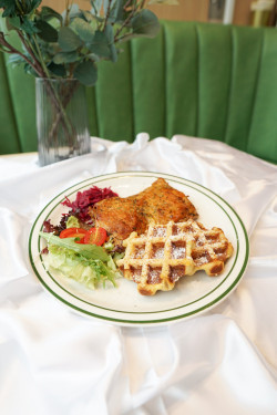 Kǎ Jīn Jī Bā Pèi Shēng Tóng Wō Fū Cajun Chicken Keto Waffle