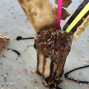 Geladen Milkshake (Banana Split Of Oreo Framboos)