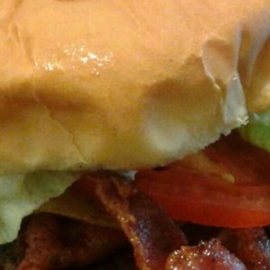 Kleine Bacon Cheeseburger