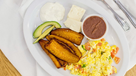 Salvadoreño Breakfast