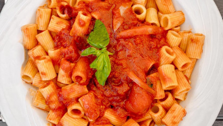 Rigatoni Filetto Di Pomodoro Pasta