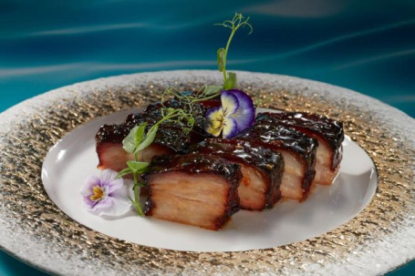 Féi Pó Wǔ Huā Nǎn Hēi Chā Shāo Lì Barbecued Pork Belly Regular