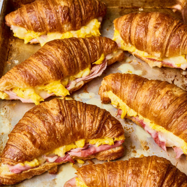 Croissant Ontbijt Sandwich