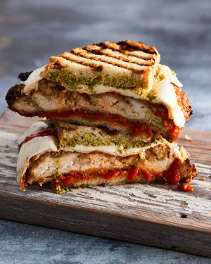 Kip Parmezaanse Panini