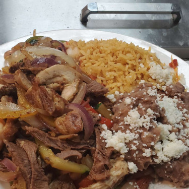 Fajitas Plate (Chicken Or Steak)