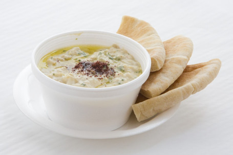 Hummus Met Pita Brood