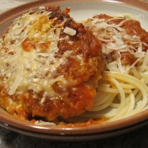 Kip Parmigiana Met Pasta