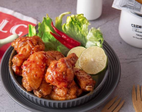 Tài Shì Kǎo Jī Chì Thai-Wings