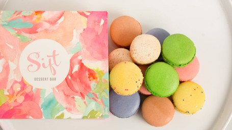 French Macaron Party Box (12 Pieces)