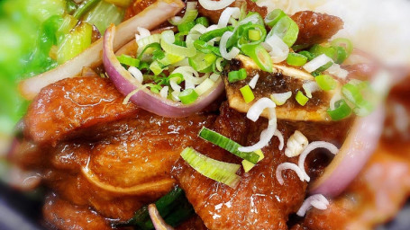 132. Pork Chop With Onion On Rice Yáng Cōng Zhū Bā Fàn