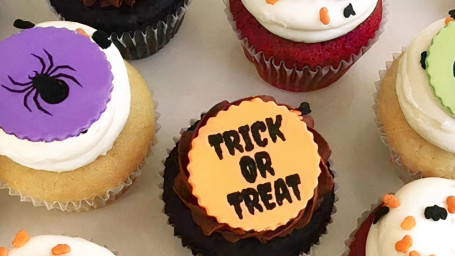 Halloween Half Dozen Cupcakes