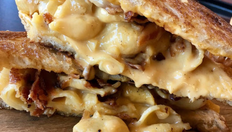 Mac N Cheese Melt