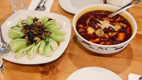 Bok Choy With Fresh Mushroom