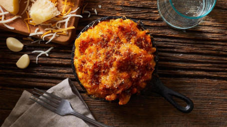 Mac And Cheese With Garlic And Parmesan